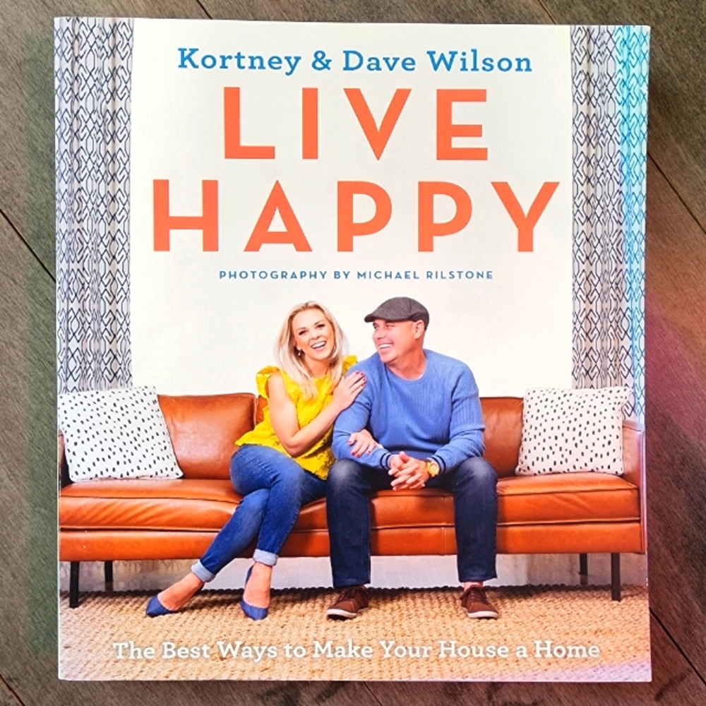 Kourtney & Dave Wilson "LIVE HAPPY" Book